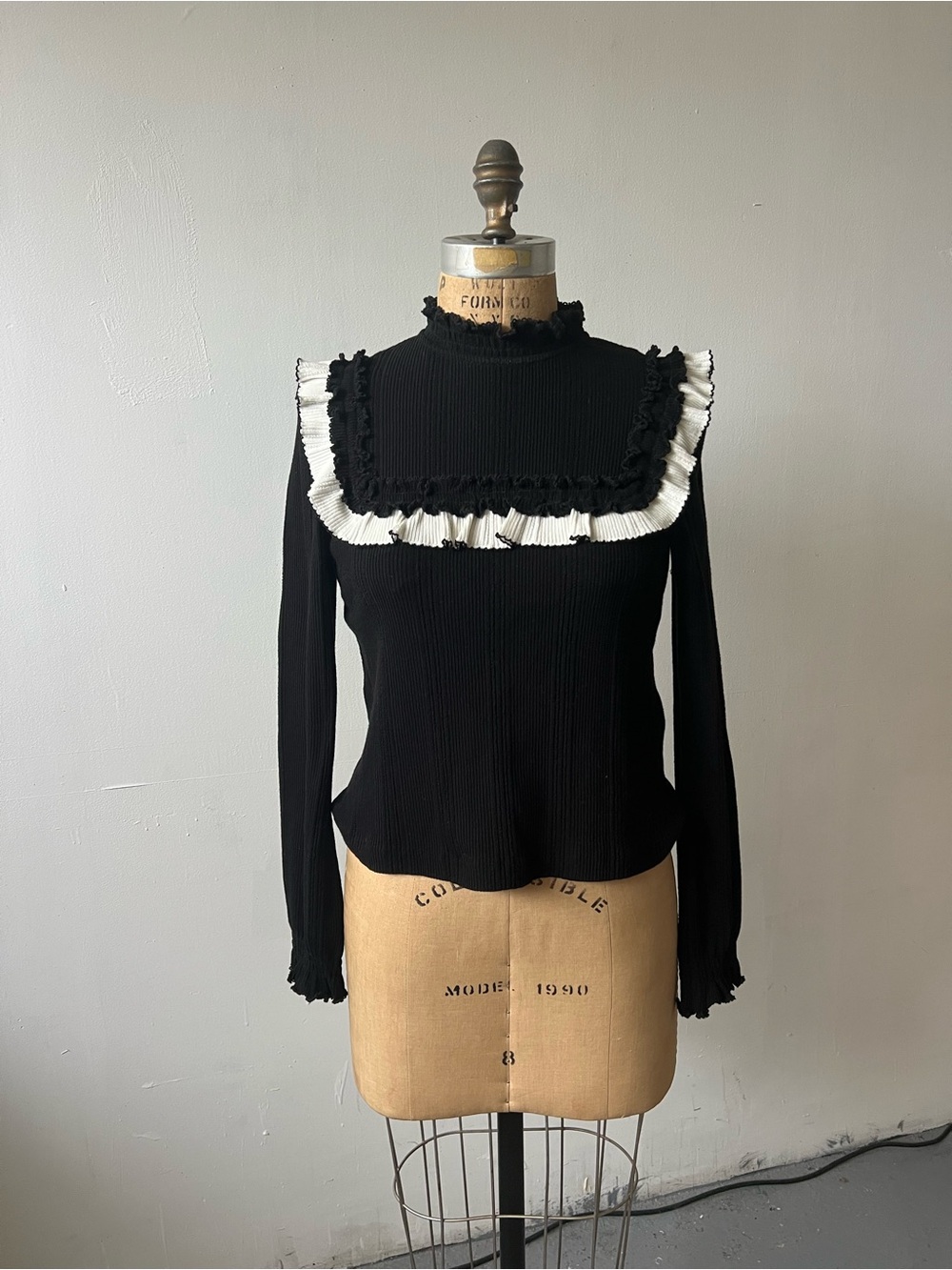 Black Long-Sleeve Ruffled Square-Yoke Top with White Trim